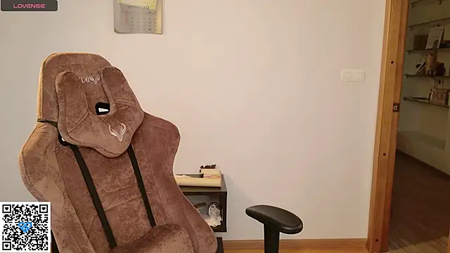 Neko Kimiko online show from 10/07/25, 10:34