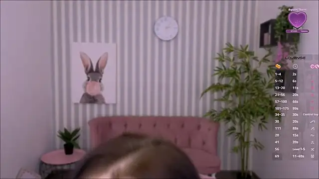 Snapshot of CosmicFaye chatting on 02/07/25, 12:06 CosmicFaye online show from 02/07/25, 12:06