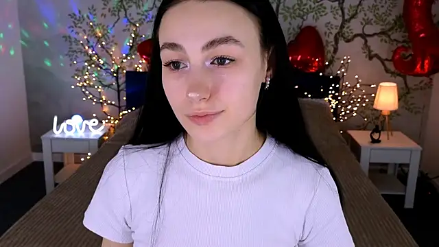 Snapshot of CosmicFaye chatting on 02/18/25, 09:21 CosmicFaye online show from 02/18/25, 09:21