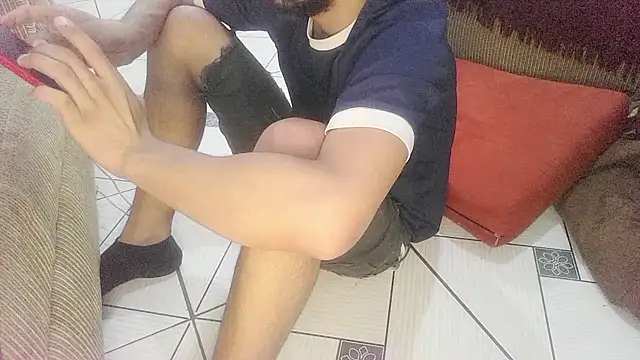 UncutToyBoy23cm online show from 11/06/25, 04:52