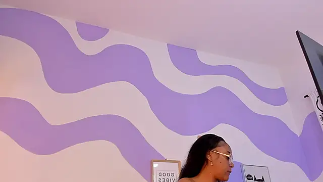 MONAAXXX  online show from 03/04/25, 06:29