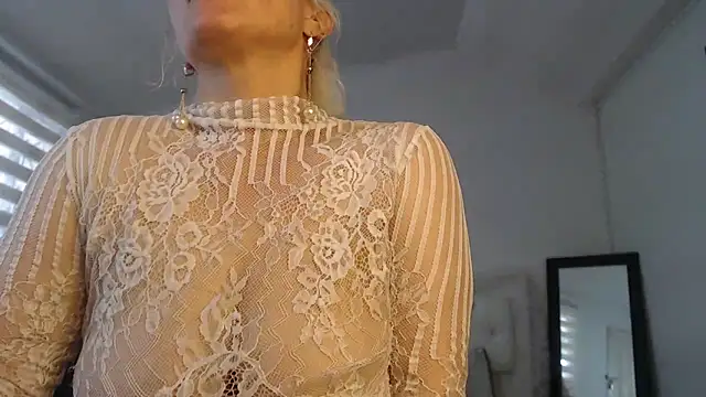 Ingridbergman online show from 12/18/24, 03:11