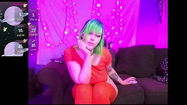 EverlyEster online show from 05/06/26, 04:19