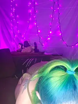 EverlyEster online show from 05/16/26, 03:47