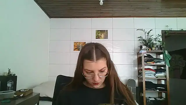 SweetyBabyDemon online show from 10/10/25, 01:32