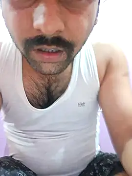 Snapshot of GlassBarge9 chatting on 01/12/25, 02:19 GlassBarge9 online show from 01/12/25, 02:19