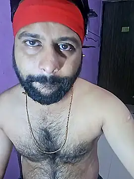 Snapshot of GlassBarge9 chatting on 03/23/25, 04:27 GlassBarge9 online show from 03/23/25, 04:27