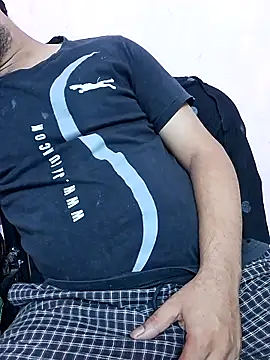 Snapshot of GlassBarge9 chatting on 11/05/25, 02:06 GlassBarge9 online show from 11/05/25, 02:06