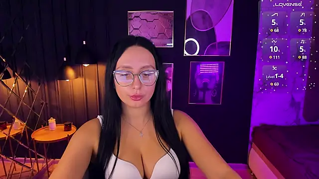 Christy Calypso online show from 12/10/24, 02:05