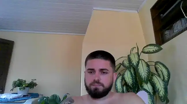 Snapshot of Dat1994 chatting on 12/13/24, 02:49 Dat1994 online show from 12/13/24, 02:49
