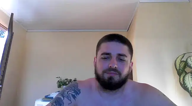 Snapshot of Dat1994 chatting on 12/17/24, 08:32 Dat1994 online show from 12/17/24, 08:32
