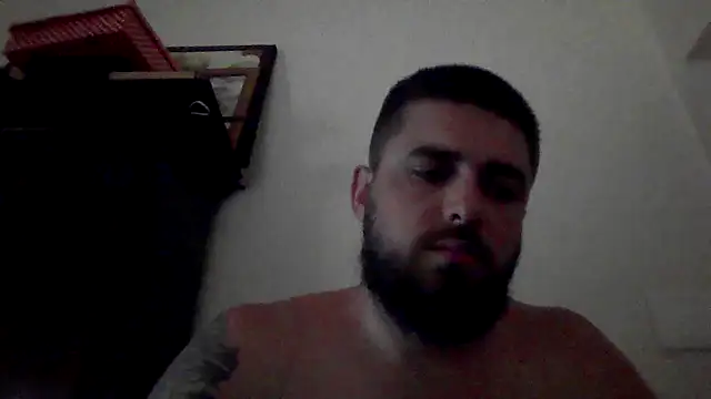 Snapshot of Dat1994 chatting on 02/18/25, 08:36 Dat1994 online show from 02/18/25, 08:36