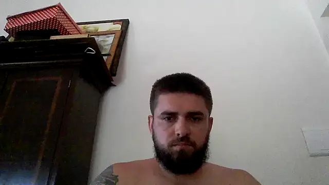 Snapshot of Dat1994 chatting on 02/26/25, 02:25 Dat1994 online show from 02/26/25, 02:25