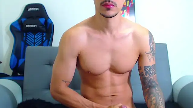 Tristan-bm online show from 12/21/24, 04:03