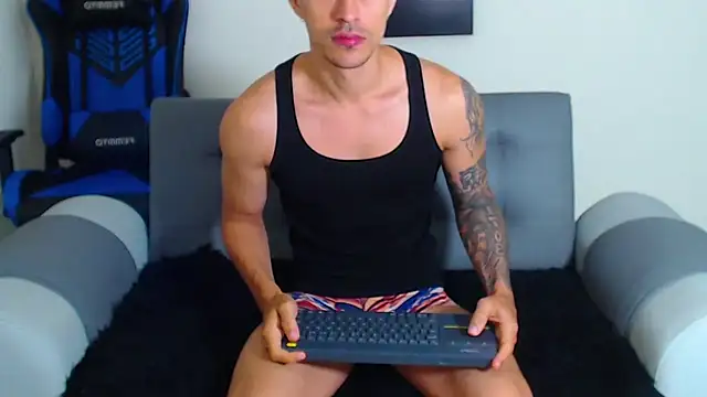 Tristan-bm online show from 01/07/25, 12:52