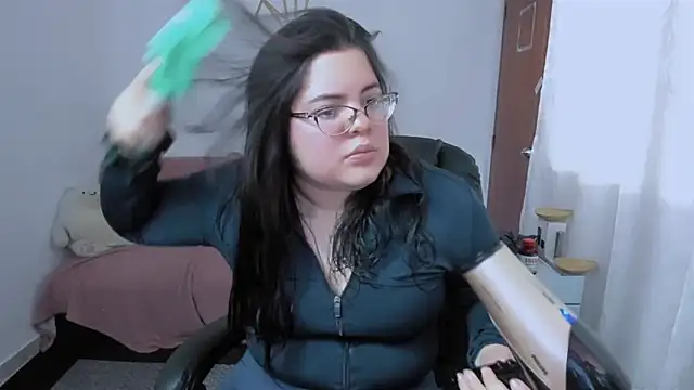 Snapshot of Aria_Fullbuster chatting on 11/30/25, 07:51 Aria Fullbuster online show from 11/30/25, 07:51