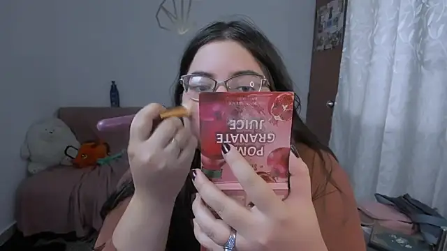 Snapshot of Aria_Fullbuster chatting on 12/17/25, 08:26 Aria Fullbuster online show from 12/17/25, 08:26