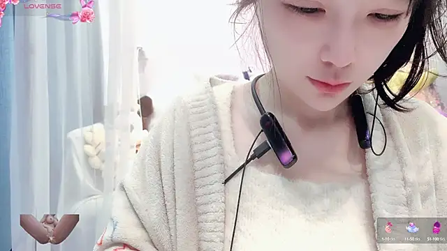 Snapshot of AKiKi711 chatting on 03/18/25, 03:09 AKiKi711 online show from 03/18/25, 03:09