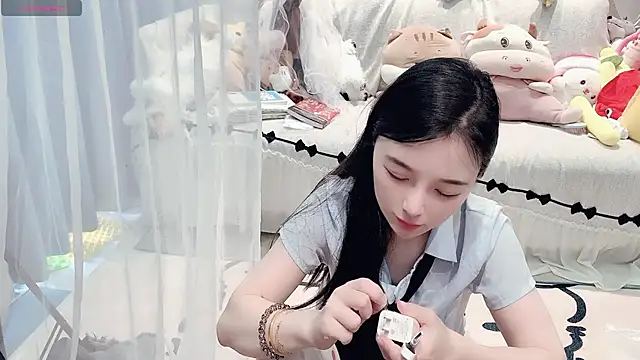 AKiKi711 online show from 05/27/26, 05:04
