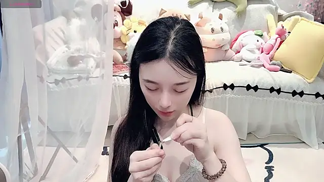 AKiKi711 online show from 06/15/26, 04:58