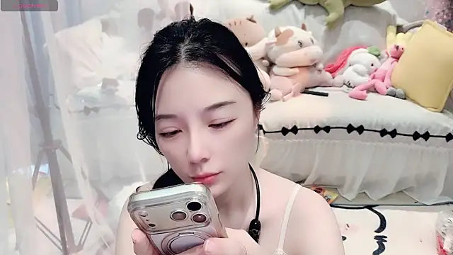 AKiKi711 online show from 06/17/26, 05:21