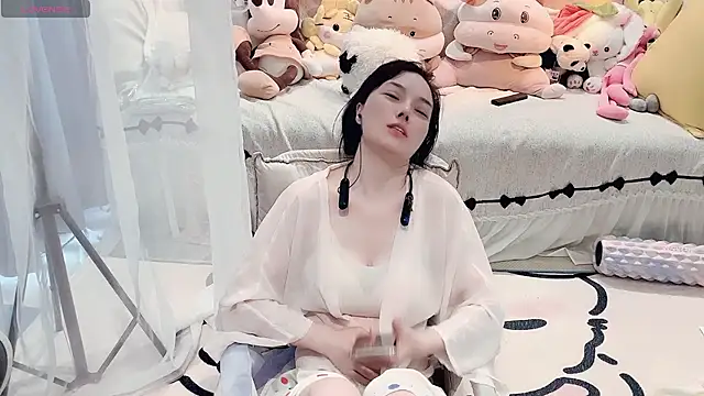 AKiKi711 online show from 07/11/26, 04:37