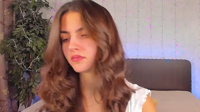 Milana Crystal  online show from 12/10/24, 08:19