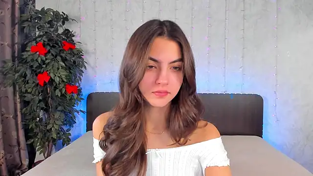 Milana Crystal  online show from 12/15/24, 08:08