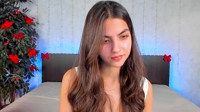 Milana Crystal  online show from 01/12/25, 04:50