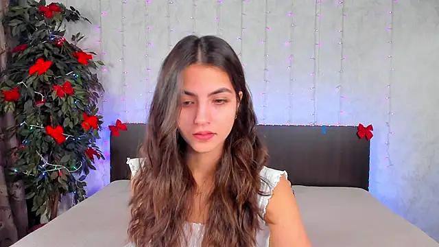 Milana Crystal  online show from 01/17/25, 08:24