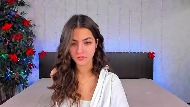 Milana Crystal  online show from 01/19/25, 08:18