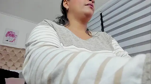 Danna Ramiirez online show from 12/02/24, 04:53