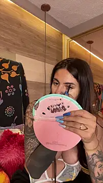 Cori Paige online show from 12/15/25, 10:25