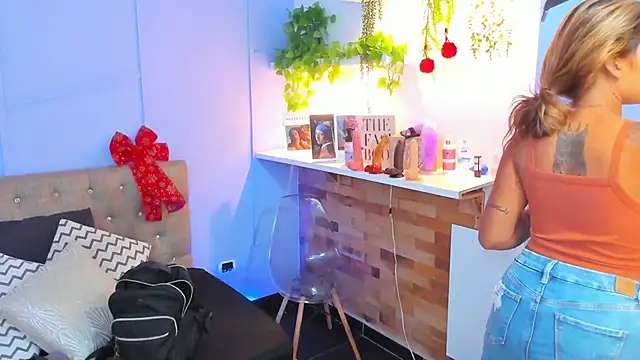 Georgina-coule online show from 12/11/24, 12:12