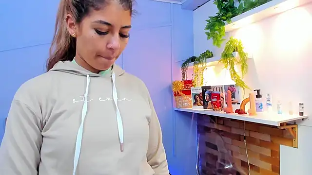 Georgina-coule online show from 12/27/24, 12:12