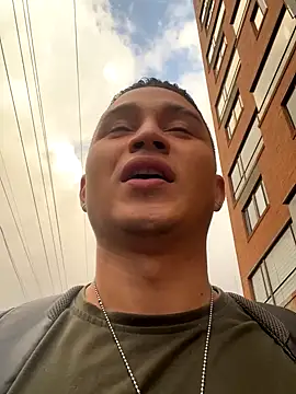 Snapshot of francesco_evan chatting on 11/22/25, 10:09 francesco evan online show from 11/22/25, 10:09