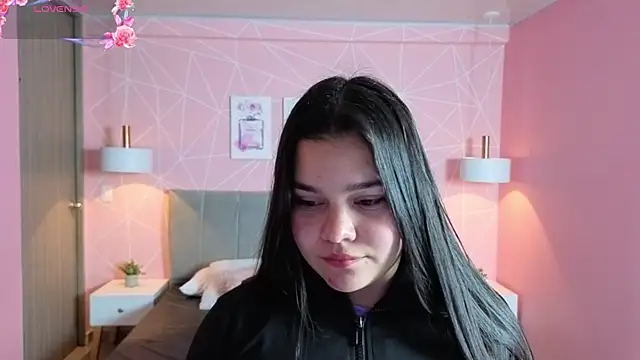 Snapshot of zara__sweet chatting on 07/10/26, 03:03 zara sweet online show from 07/10/26, 03:03