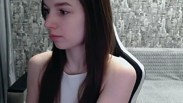 MissMiaCutie online show from 03/01/25, 12:56