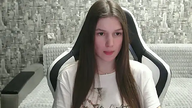 MissMiaCutie online show from 03/21/25, 06:07