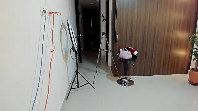 Kylie2211 online show from 12/27/24, 02:47
