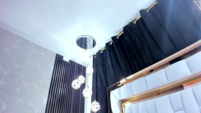 SarayRoyse online show from 09/20/25, 07:37