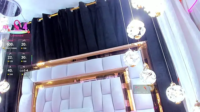 Snapshot of SarayRoyse chatting on 11/08/25, 07:34 SarayRoyse online show from 11/08/25, 07:34