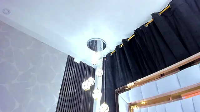 Snapshot of SarayRoyse chatting on 11/12/25, 07:35 SarayRoyse online show from 11/12/25, 07:35