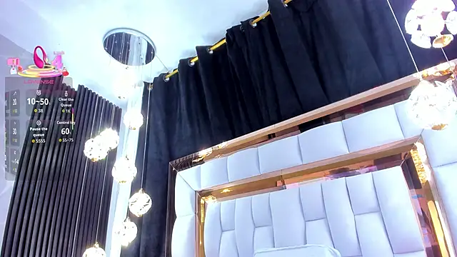 Snapshot of SarayRoyse chatting on 11/14/25, 07:34 SarayRoyse online show from 11/14/25, 07:34