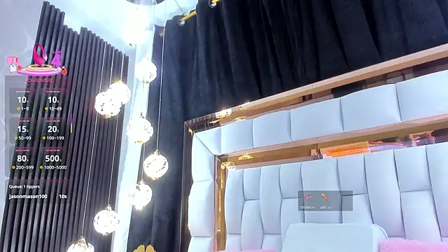 Snapshot of SarayRoyse chatting on 11/25/25, 07:14 SarayRoyse online show from 11/25/25, 07:14