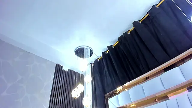 Snapshot of SarayRoyse chatting on 12/04/25, 07:22 SarayRoyse online show from 12/04/25, 07:22