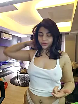 Snapshot of Esmertarcinim chatting on 01/11/25, 11:56 Esmertarcinim online show from 01/11/25, 11:56