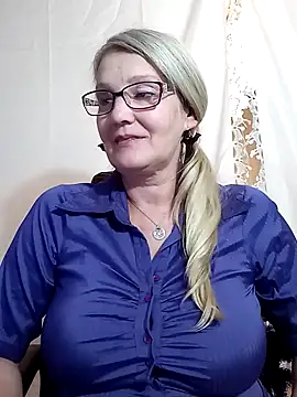irinamaux online show from 01/17/25, 07:49