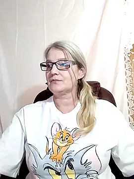irinamaux online show from 01/25/25, 04:03