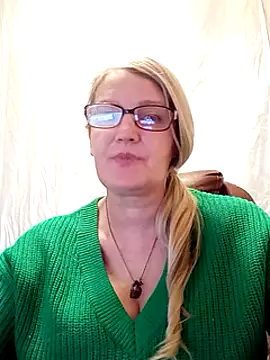 irinamaux online show from 02/08/25, 11:01